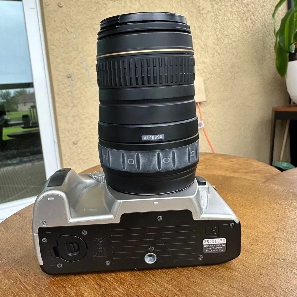 Minolta Maxxum 5 Film Camera w/28-90mm And 100-300mm Vintage